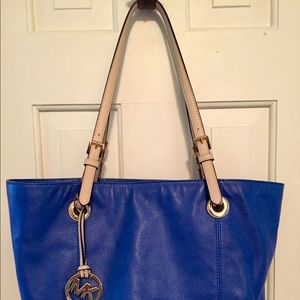 Michael Kors tote.